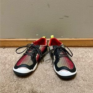 PLAE Miles Unisex Comfort Running Shoes, Dark Gray/Multicolor - Size 2 (VGUC)